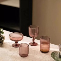 Gobelet en verre de perles de motif vertical rétro européen moderne coloré coloré pour les tasses d'eau et de crème glacée de vin rouge de Champagne