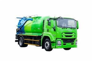 Camión de Succión de Aguas Residuales Isuzu 4x2 de 10000L, Precio de Fábrica, Motor Diésel con Transmisión Manual para Limpieza de Alcantarillado y Succión de Residuos Fecales - Product Image 1