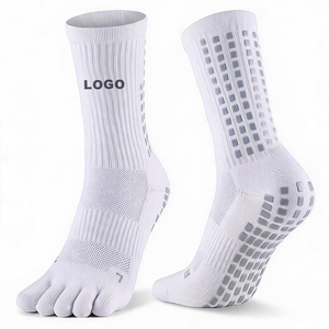 <span class=keywords><strong>Chaussettes</strong></span> de football antidérapantes personnalisées OEM <span class=keywords><strong>avec</strong></span> coussinets et grip sportif, <span class=keywords><strong>chaussettes</strong></span> à cinq doigts - Product Image 1