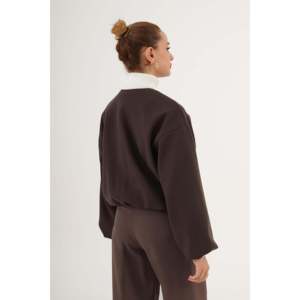 Blouson aviateur marron pour femme avec fermeture éclair et doublure intérieure Produit en gros - Product Image 3