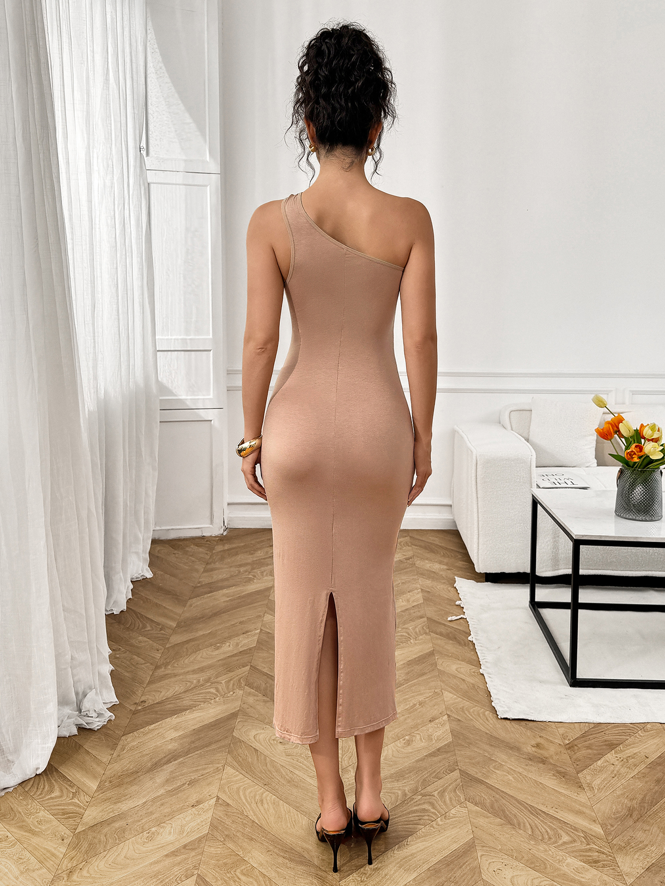 Seamless Shaping Skirt (W487): waistband, closure and adjustment-point detail
