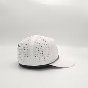 Casquette de baseball OEM personnalisée en polyester imperméable à séchage rapide, avec logo en caoutchouc, 5 panneaux, perforations découpées au laser et trous percés - Product Image 5