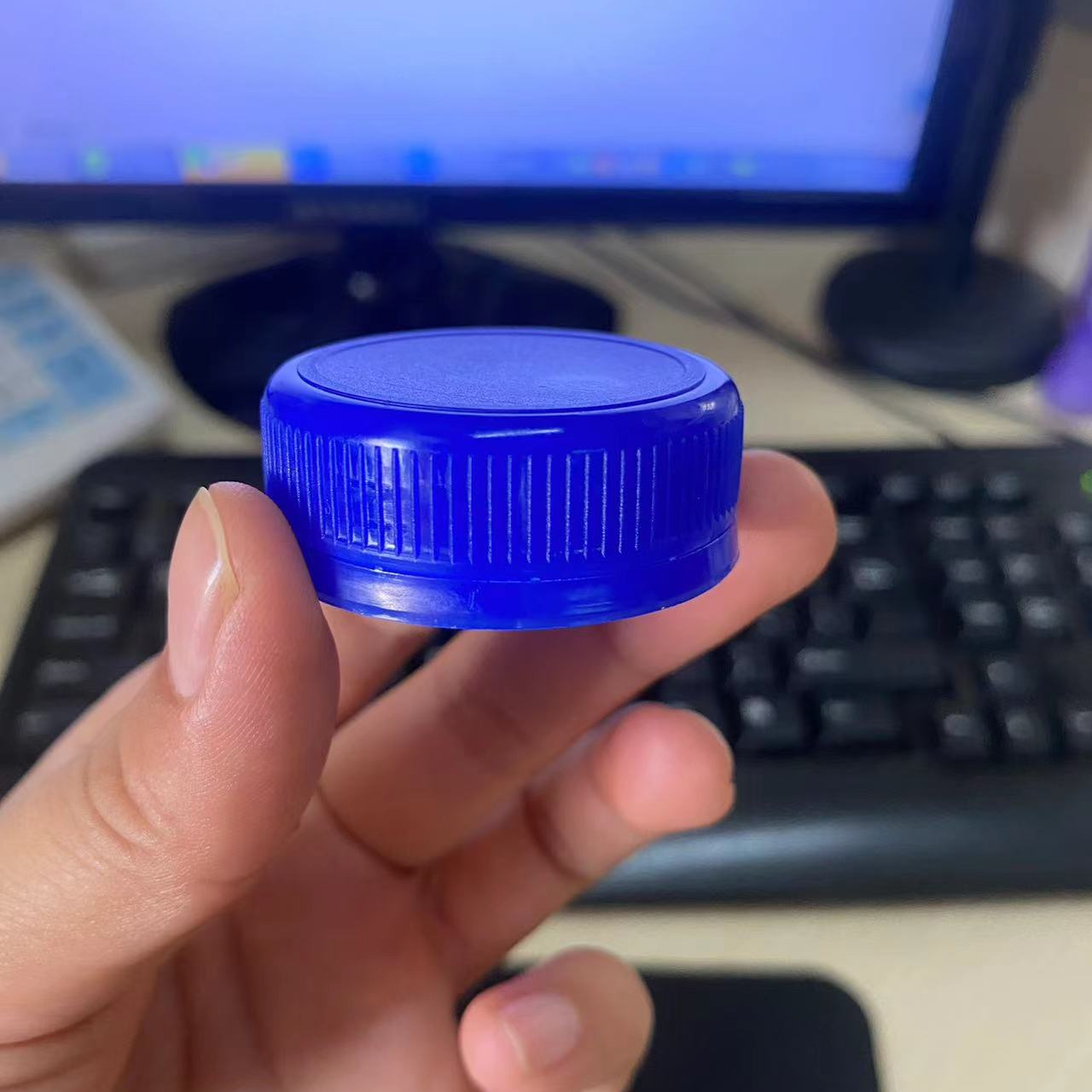pp 30mm PET Colorful Water Bottle Caps Closure Cap