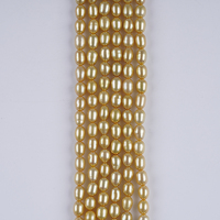 Vente en gros de perles d'eau douce en forme de riz dorées de 4 à 5 mm, perles bon marché pour la fabrication de bijoux