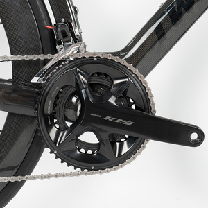 Vélo de course sur route <span class=keywords><strong>Twitter</strong></span> Cyclone III entièrement en carbone Shimano 105 R7120 24 vitesses, freins à disque hydrauliques, roues en carbone 60 mm, CE ISO DDP - Product Image 3