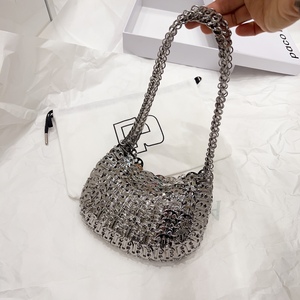 Bolso bandolera de lujo de acero inoxidable Paco Rabanne Moon 1969 para mujer - Product Image 4