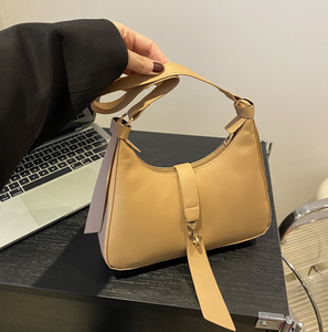 Borsa di lusso di nuovo stile per giovani donne stile nazionale borse di moda popolare sotto le ascelle per le donne e le ragazze - Product Image 4