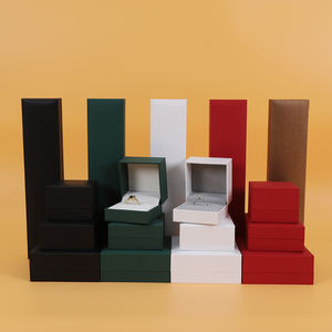 SIFOO Vente en gros <span class=keywords><strong>de</strong></span> boîtes à bijoux en papier personnalisées <span class=keywords><strong>de</strong></span> luxe avec logo, boîtes à bijoux bon marché pour bracelets, colliers, bagues, emballage <span class=keywords><strong>de</strong></span> bijoux en velours - Product Image 1
