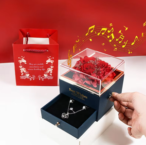 <span class=keywords><strong>Boîte</strong></span> <span class=keywords><strong>à</strong></span> <span class=keywords><strong>bijoux</strong></span> de musique romantique de luxe <span class=keywords><strong>boîte</strong></span> <span class=keywords><strong>à</strong></span> bagues de proposition <span class=keywords><strong>boîte</strong></span>-cadeau de musique de fleur éternelle - Product Image 6