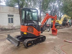 Mini-excavatrice d'occasion Hitachi ZX 35 de 3,5 tonnes, modèle japonais original, excavatrice hydraulique à chenilles compacte et stable Hitachi 35U - Product Image 5