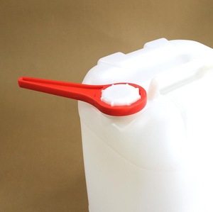 Ouvre-bouteille à vis personnalisé en plastique PP pour bidons et seaux – Vente en gros - Product Image 4