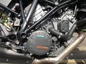 Moto sportive <span class=keywords><strong>K</strong></span> <span class=keywords><strong>T</strong></span> M 1290 S U P E <span class=keywords><strong>R</strong></span> D U <span class=keywords><strong>k</strong></span> E <span class=keywords><strong>R</strong></span> d'occasion de qualité supérieure, meilleur prix, vente en gros - Product Image 4