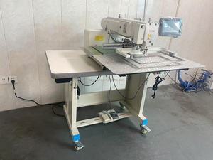 Machine à coudre industrielle informatisée entièrement automatique YJC-3020 pour le tissage du cuir, idéale pour les sacs et les empeignes de chaussures. - Product Image 2