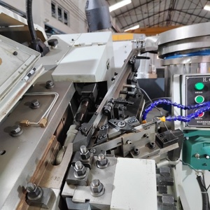 เครื่องรีดเกลียวสแตนเลสอัตโนมัติ Heling Machinery สำหรับสายการผลิตสกรูยิปซัม ความเร็ว 40-50 ครั้ง/นาที กำลังการผลิต 380V มอเตอร์เกียร์บ็อกซ์ - Product Image 6