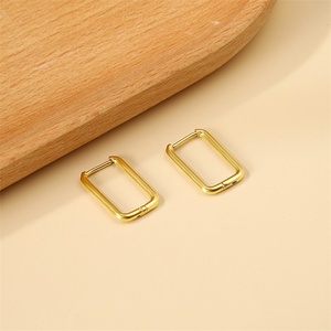 เครื่องประดับแฟชั่นผู้หญิง ต่างหูสแตนเลสทรงสี่เหลี่ยม - Product Image 4