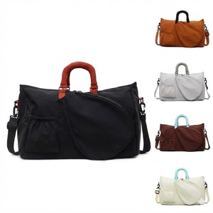 <strong>Trendy</strong> Waterproof Sports <strong>Duffel</strong> <strong>Bag</strong> Women Gym Travel Foldable Design Comfortable Adjustable Strap Factory Direct OEM - Product Image 1