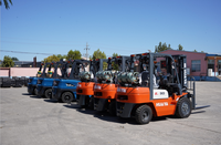 Chariot élévateur au propane de haute qualité, 3 tonnes, 3,5 tonnes, 5 tonnes, double carburant, moteur Nissan, levée de 3m à 7m, utilisation extérieure, entièrement hydraulique