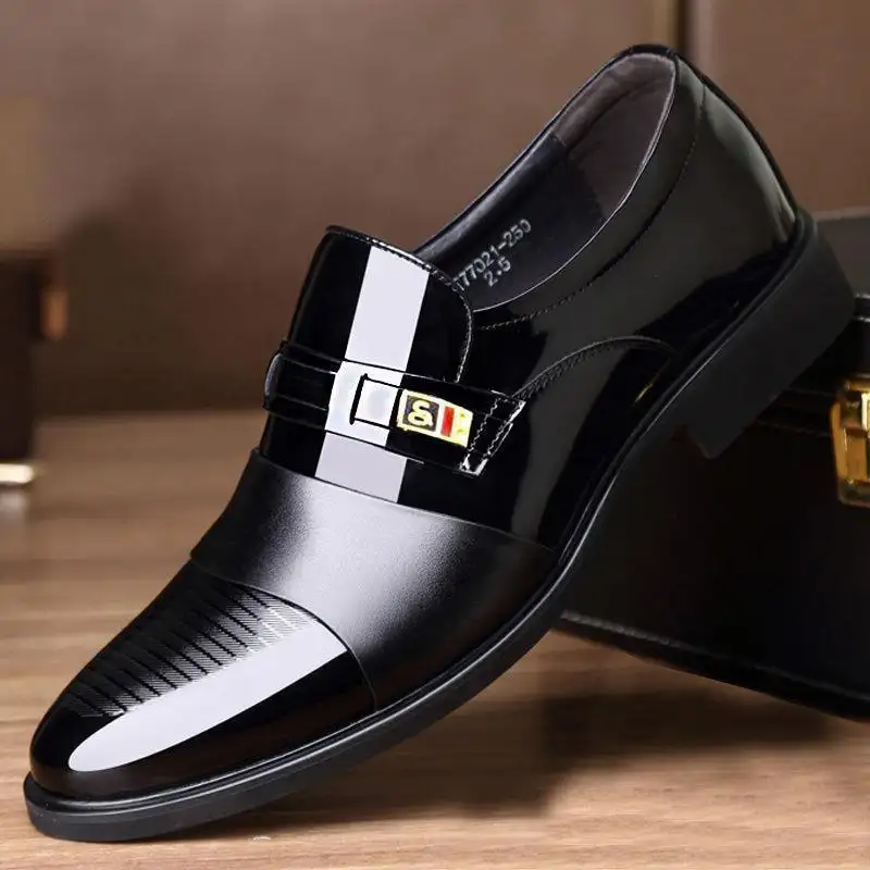 Drop Shipping Chaussures d'affaires respirantes de style britannique pour hommes Mode classique Robe pour hommes Chaussures plates en cuir noir