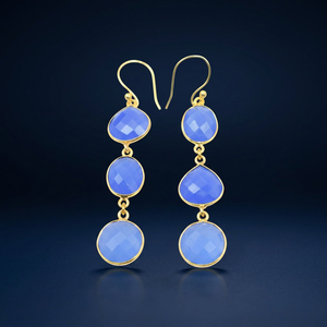 Boucles d'oreilles pendantes classiques et élégantes en calcédoine bleue, faites à la main, en laiton plaqué or 18 carats, pour mariage, fiançailles, femme - Product Image 3