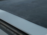Machine à emballer sur mesure haute performance avec couteau vibrant, outil de rainurage et capacités de découpe écologiques.