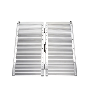 Rampa de carga de aluminio de 4 pies con superficie antideslizante, discapacidad plegable portátil <span class=keywords><strong>para</strong></span> acceso de movilidad de servicios públicos <span class=keywords><strong>para</strong></span> <span class=keywords><strong>discapacitados</strong></span> - Product Image 2
