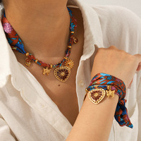 Collier écharpe avec breloque pour femme, collier écharpe rouge, breloques ajustables pour colliers écharpes, bijoux vintage