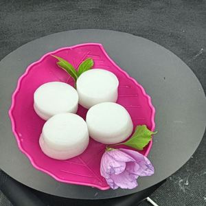 Gránulo de grado alimenticio de Pellet de cera de abeja sin humo de primer grado natural Amarillo Blanco para la fabricación de velas de Pascua directamente del proveedor - Product Image 4