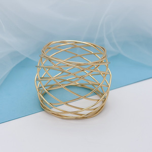 Usine directe hôtel rond de serviette créatif à la main Art occidental nourriture décoration bouche tissu anneau à la mode bracelets - Product Image 6