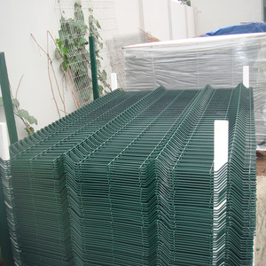 Panneaux de clôture en treillis soudé galvanisé recouvert de PVC vert incurvé anti-rongeurs pour autoroute - Product Image 4