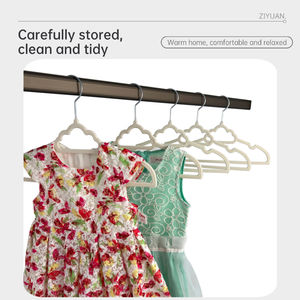 <span class=keywords><strong>Cintre</strong></span> beige clair en forme de <span class=keywords><strong>nuage</strong></span> pour enfants <span class=keywords><strong>Cintre</strong></span> en velours Porte-vêtements mignon Cintres pour bébé - Product Image 6