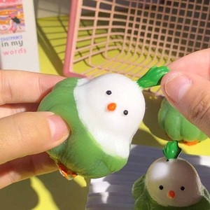 ของตกแต่งบ้านและสำนักงานรูปนกกระเทียมการ์ตูนทำมือคุณภาพสูงจากพลาสติกบีบเล่นได้ - Product Image 3