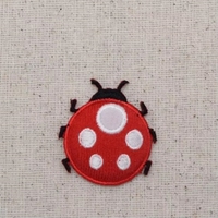Mini Patch Brodé Coccinelle Rouge, Applique Insecte Dessin Animé à Pois Blancs pour Chapeau d'Enfant, Sac à Dos, Vêtements Mignons pour Enfants