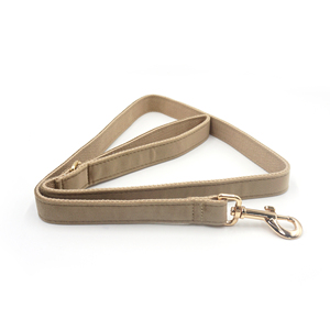 Correa para Perro de Terciopelo Suave, la Más Popular, con Hebilla Metálica Resistente para Paseos al Aire Libre, Disponible en Varios Colores - Product Image 5