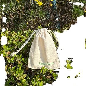 Pochette en coton naturel de haute qualité avec logo personnalisé imprimé, sac anti-poussière biologique - Product Image 1