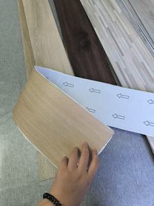 1.6mm phòng ngủ không thấm nước khô tối PVC <span class=keywords><strong>LVT</strong></span> vỏ và dính Vinyl tự dính gạch lát sàn - Product Image 4