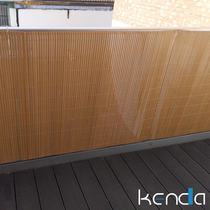 Cerca de Privacidad para Jardín, Rollo de Láminas de PVC Reforzado de 19 mm, Ecológico, Duradero, Resistente a la Intemperie, Fácil Instalación para Patio Trasero - Product Image 1