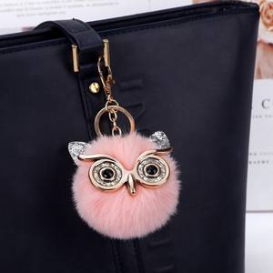Portachiavi Fashion da Ragazza in Peluche con Simpatico Gufo Pompom Ciondolo per Borsa Ornamento da Appendere per Zaino Piccoli Regali - Product Image 6