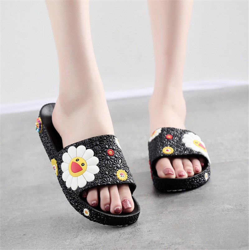 Custom Logo PVC Slides Sun Flower Plastic Slippers For Women Slides Sandals Ladies Shoes