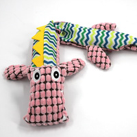 Jouets à mâcher interactifs pour chiens, personnalisés, à marque privée, modernes, mignons, en peluche, résistants, avec couineur, pour le nettoyage des dents, en polyester et fourrure