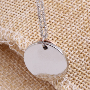 Collier personnalisé en acier inoxydable à double couche, rond et géométrique, avec pendentif alphabet anglais, pour un usage quotidien, idéal comme cadeau - Product Image 3