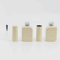 Bouteille de vernis à ongles en verre de petite capacité avec logo privé personnalisé PROPRE couleur Bouchon de vente directe d'usine avec type d'étanchéité à la brosse