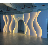 Mur de toile de fond de mariage moderne personnalisé, en forme de vague blanche, en acrylique PVC 3D, pour la décoration de scène de mariage avec éclairage LED