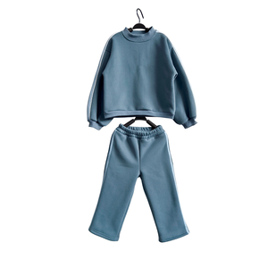 Ensembles de vêtements unisexes Offre Spéciale pour bébés manches longues et pantalons en polaire de printemps Style décontracté pour garçons et filles 2pcs ensemble - Product Image 2