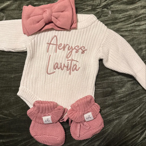 Mameluco de punto grueso de manga larga para recién nacido, de algodón, color blanco crema, con patas cortas, ideal para el regreso a casa, con espacio para el nombre. - Product Image 3