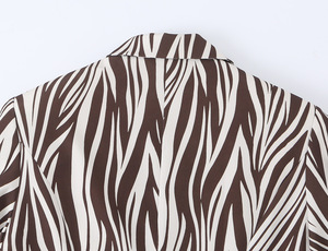 <span class=keywords><strong>Blazer</strong></span> élégant sur mesure pour femme 2026, imprimé léopard, à un bouton, veste de bureau à imprimé animal, coupe ajustée, OEM/ODM - Product Image 6