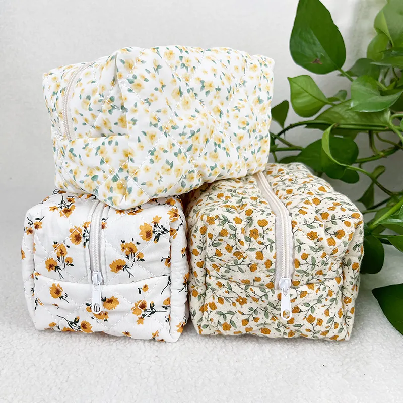 Hot Sale Cute Travel Women Lightweight Blue Gingham Makeup Pouch Small Floral Cotton Cosmetic Bag