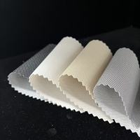 Tissu pare-soleil à 3 % d'ouverture, matériau brut pour stores enrouleurs à haute occultation, anti-UV et isolation thermique pour solutions de fenêtres