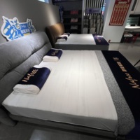 Lit flottant moderne sur mesure, revêtement en cuir véritable, lampe réglable et personnalisable, luminosité réglable, durable, respectueux de l'environnement