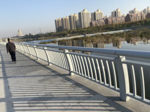 Chất lượng cao, tùy chỉnh nhúng nóng thép mạ kẽm kim loại hộ Lan Tôn sóng cho cầu đường cao tốc bằng thép không gỉ và cảnh quan sông - Product Image 3