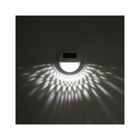 La lampe actionnée solaire imperméable extérieure de barrière de LED a mené le réverbère de mur pour des escaliers de jardin